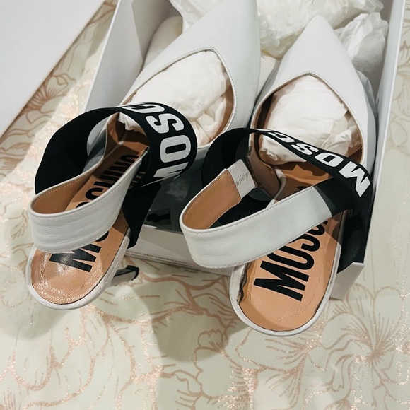 Moschino white heels - Picture 3 of 4